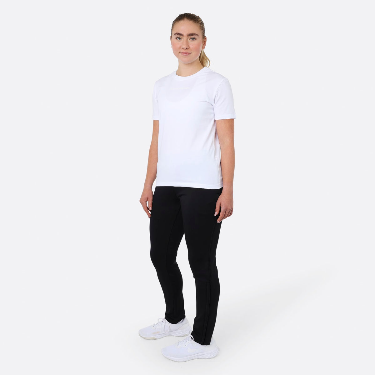 Women agility round neck tee in wit (White) – foto 3